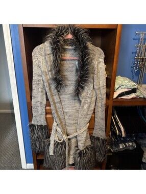 Faux Fur Collar Cardigan UnbrandFits Size M. NWT. Vertigo. Retail $190 [COPY]